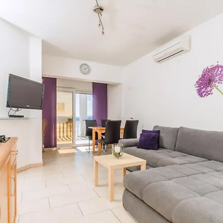 Tolle Mit Terrasse Und Meerblick * Crikvenica
