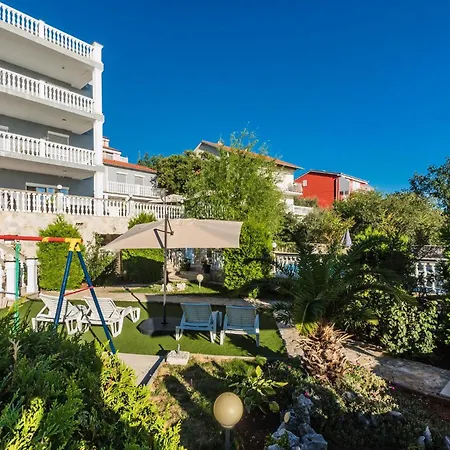 Tolle Mit Terrasse Und Meerblick * Crikvenica