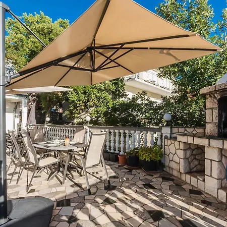 Tolle Mit Terrasse Und Meerblick Apartment *