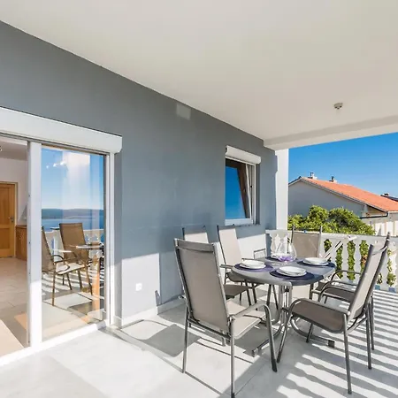Tolle Mit Terrasse Und Meerblick * Crikvenica