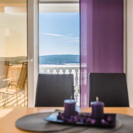 Tolle Mit Terrasse Und Meerblick Appartamento Crikvenica